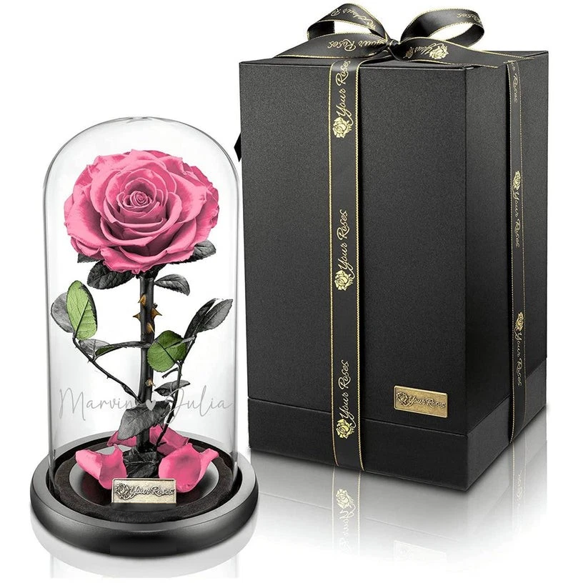 Romantisches Geschenk für Partnerin – ewige Rose im Glas personalisiert